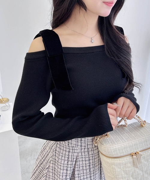 INGNI(イング)の「肩ベロアリボンニット(ニット/セーター・レディース・ブラック×ブラック/ホワイト×ブラック/チャコールグレー×ブラック/ワイン系4・M)」の3枚目の写真