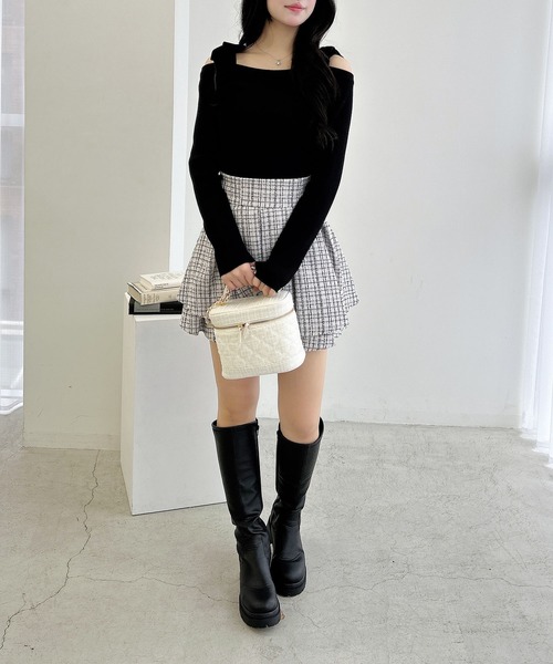 INGNI(イング)の「肩ベロアリボンニット(ニット/セーター・レディース・ブラック×ブラック/ホワイト×ブラック/チャコールグレー×ブラック/ワイン系4・M)」の10枚目の写真