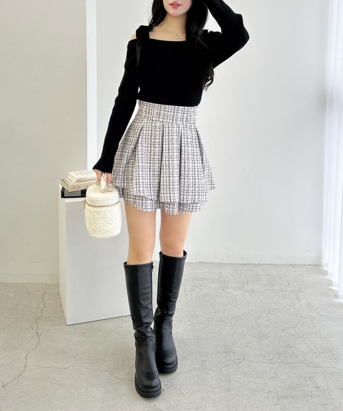 INGNI(イング)の「肩ベロアリボンニット(ニット/セーター・レディース・ブラック×ブラック/ホワイト×ブラック/チャコールグレー×ブラック/ワイン系4・M)」の6枚目の写真