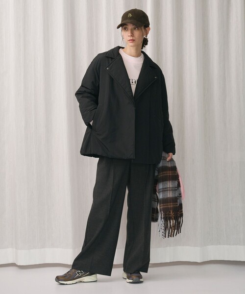 BEAUTY&YOUTH UNITED ARROWS(ビューティーアンドユースユナイテッドアローズ)の「【WEB限定 Wardrobe DAILY MINIMAL】テーラード ナイロンパッファーブルゾン ウォッシャブル(ブルゾン・レディース・モカ/ブラック・FREE)」の21枚目の写真
