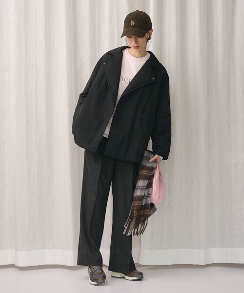 BEAUTY&YOUTH UNITED ARROWS(ビューティーアンドユースユナイテッドアローズ)の「【WEB限定 Wardrobe DAILY MINIMAL】テーラード ナイロンパッファーブルゾン ウォッシャブル(ブルゾン・レディース・モカ/ブラック・FREE)」の20枚目の写真