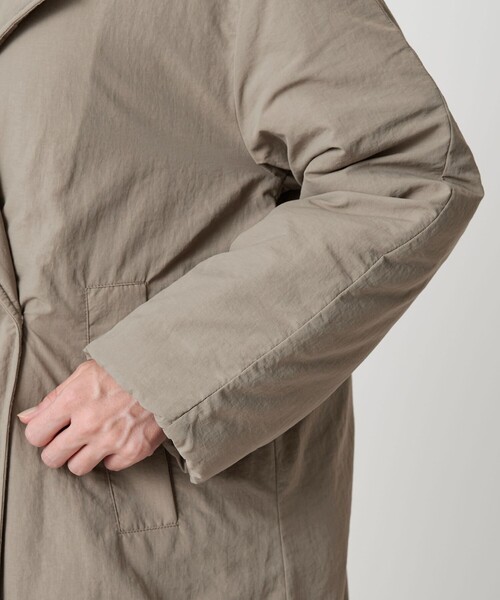 BEAUTY&YOUTH UNITED ARROWS(ビューティーアンドユースユナイテッドアローズ)の「【WEB限定 Wardrobe DAILY MINIMAL】テーラード ナイロンパッファーブルゾン ウォッシャブル(ブルゾン・レディース・モカ/ブラック・FREE)」の11枚目の写真