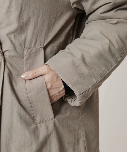 BEAUTY&YOUTH UNITED ARROWS(ビューティーアンドユースユナイテッドアローズ)の「【WEB限定 Wardrobe DAILY MINIMAL】テーラード ナイロンパッファーブルゾン ウォッシャブル(ブルゾン・レディース・モカ/ブラック・FREE)」の9枚目の写真