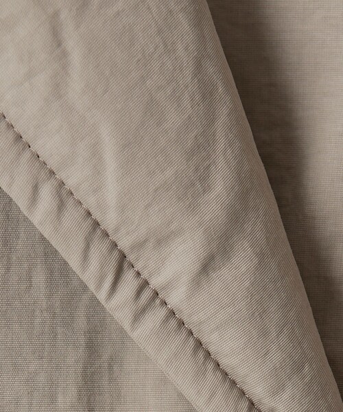 BEAUTY&YOUTH UNITED ARROWS(ビューティーアンドユースユナイテッドアローズ)の「【WEB限定 Wardrobe DAILY MINIMAL】テーラード ナイロンパッファーブルゾン ウォッシャブル(ブルゾン・レディース・モカ/ブラック・FREE)」の5枚目の写真