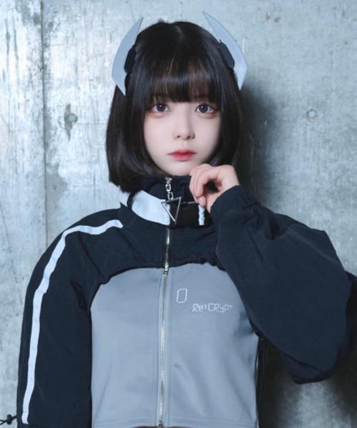 ヘアピン…ファッション 服に合わせてヘアピンを付けるのがマイブーム🦓💎🖇 ついついネットで