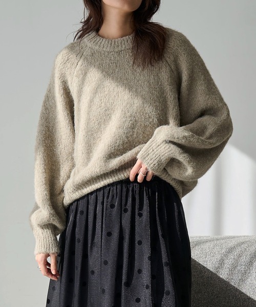 meilmada（メイルマダ）の「ボリュームスリーブラグランニット（ニット/セーター・レディース・ベージュ/オフホワイト/ブルー・FREE）」の4枚目の写真