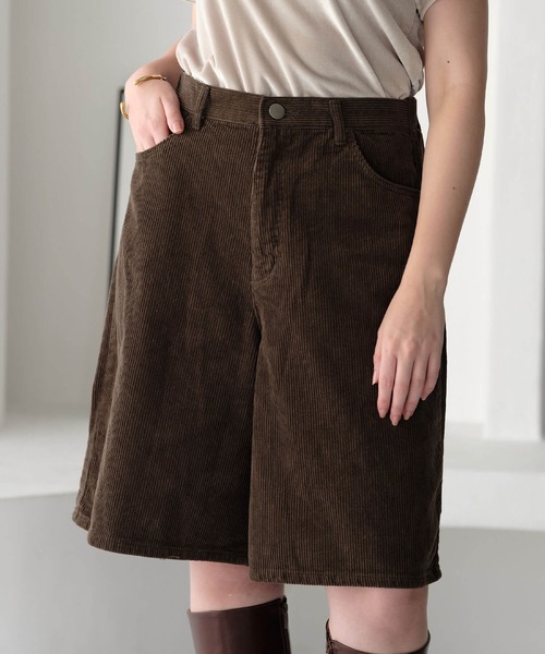 ZAKKA-BOX(ザッカボックス)の「コーデュロイハーフパンツ(その他パンツ・レディース・アイボリー/ブラック/カーキブラウン・L/M)」の1枚目の写真