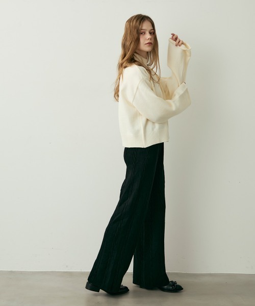 Clum(クルム)の「ケーブルデザインリラックスニットパンツ(その他パンツ・レディース・ホワイト/ブラック・FREE)」の17枚目の写真