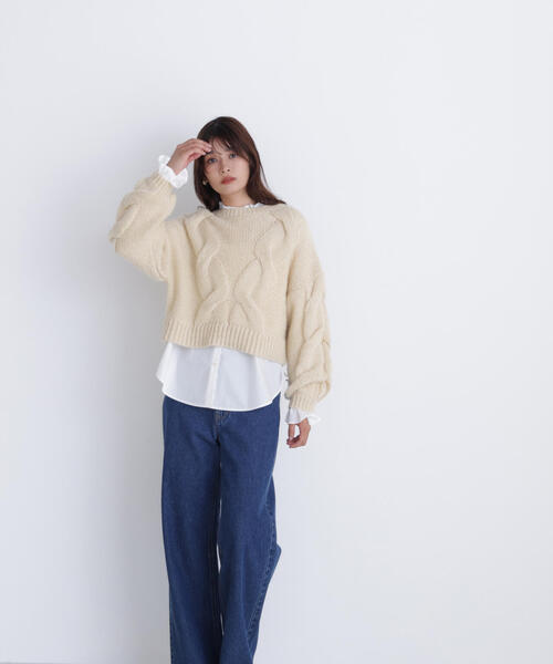 NATURAL BEAUTY BASIC(ナチュラルビューティーベーシック)の「◇【Oggi掲載】クロップドビッグケーブルニット(ニット/セーター・レディース・ピンク/ブルー/オフホワイト・FREE)」の7枚目の写真