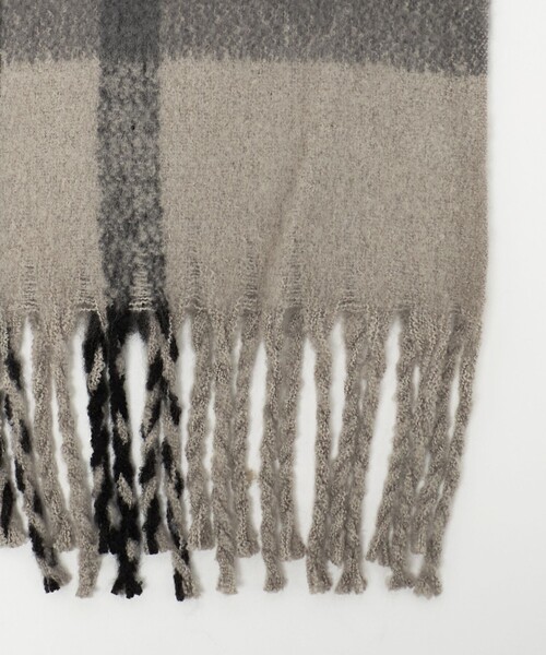 Barbour（バブアー）の「＜Barbour＞タータンチェック マフラー（マフラー・レディース・オフホワイト/オリーブ/グレー系・FREE）」の16枚目の写真