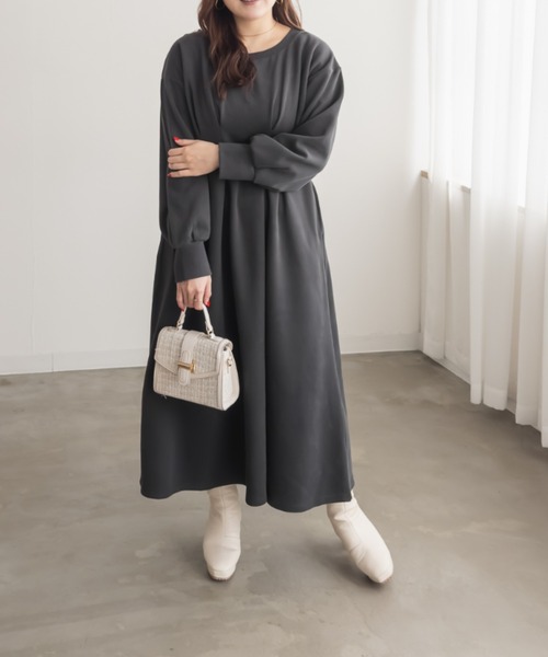 CLETTE(クレット)の「CLETTEオリジナルウエストタックロングワンピース(ワンピース・レディース・ブラウン/グレー/チャコールグレー・LL/3L/4L)」の2枚目の写真
