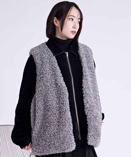 Ellno Loset（エルノロゼット）の「プードルファーベスト（ベスト・メンズ・ブラック/グレー・MEDIUM/LARGE）」の2枚目の写真