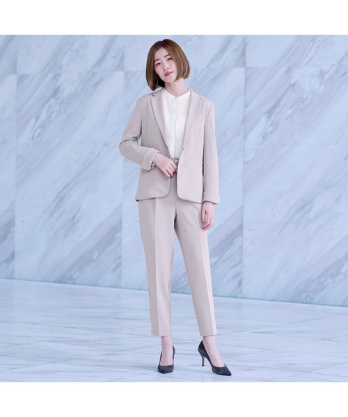 AOYAMA（アオヤマ）の「【通勤/入卒スーツ兼用で使える！選べる4色/2点セット】ジョーゼットテーラードスーツセット（定番で安心のテーラードジャケット＋ウエストゴムで楽チンなテーパードパンツセット）（スーツセット・レディース・ブラック/グレー/チャコールグレー/ベージュ・S/M/L/LL）」の18枚目の写真