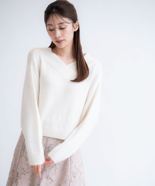 NOELA(ノエラ)の「2WAYアンゴララクーン混ニット(ニット/セーター・レディース・グレー/オフホワイト/ブラウン/ラベンダー・フリー)」の8枚目の写真