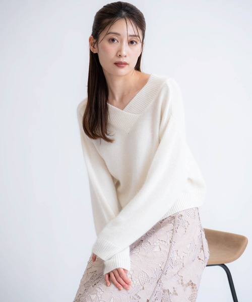 NOELA(ノエラ)の「2WAYアンゴララクーン混ニット(ニット/セーター・レディース・グレー/オフホワイト/ブラウン/ラベンダー・フリー)」の10枚目の写真