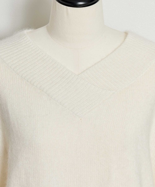 NOELA(ノエラ)の「2WAYアンゴララクーン混ニット(ニット/セーター・レディース・グレー/オフホワイト/ブラウン/ラベンダー・フリー)」の11枚目の写真