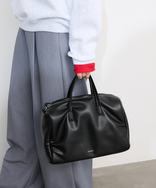 YAHKI(ヤーキ)の「YAHKI/ヤーキ パッファーボストンバッグ YH-759(ボストンバッグ・レディース・ブラック/ボルドー・FREE)」の2枚目の写真