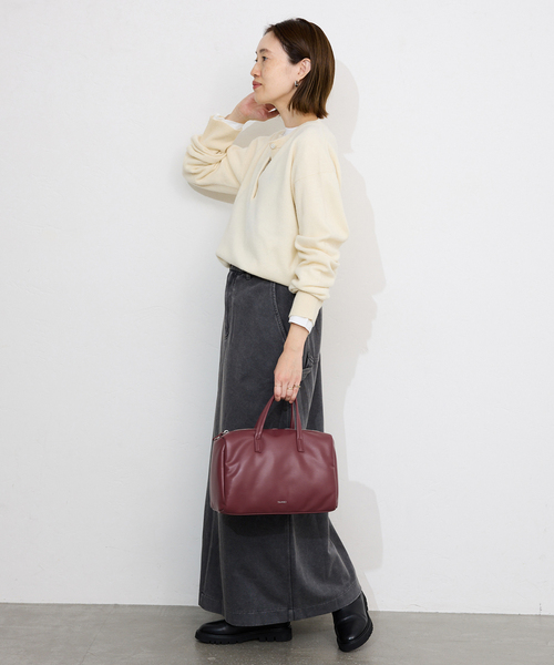 YAHKI(ヤーキ)の「YAHKI/ヤーキ パッファーボストンバッグ YH-759(ボストンバッグ・レディース・ブラック/ボルドー・FREE)」の3枚目の写真