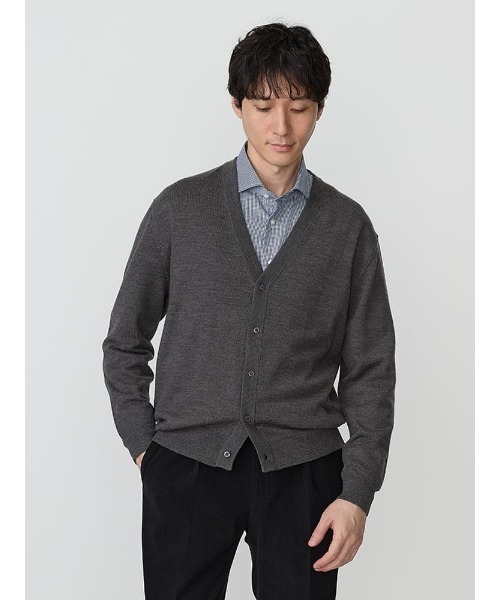 TRANS CONTINENTS(トランスコンチネンツ)の「TRANS CONTINENTS BIZニット Vネックカーディガン ブラック/グレー/ネイビー(カーディガン/ボレロ・メンズ・ネイビー/チャコールグレー/ブラック・LL/M/L)」の2枚目の写真