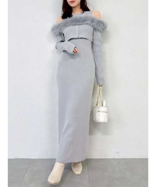 ドッキングニットワンピース♡BEIGE♡Sサイズ オフショルファードッキングニットワンピース（ワンピース）｜dazzlin