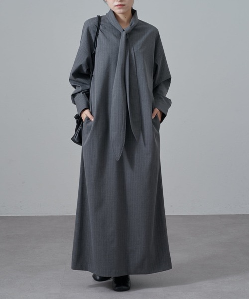 Lui's(ルイス)の「ストライプボウタイワンピース(ワンピース・レディース・グレー/ブラック・FREE)」の1枚目の写真