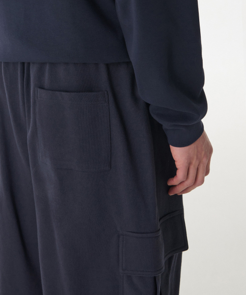 MUSINSA STANDARD（ムシンサスタンダード）の「ワンタックカーゴバミューダスウェットパンツ[ネイビー]（その他パンツ・メンズ・その他・SMALL/MEDIUM/LARGE/X-LARGE/XX-LARGE/XXX-LARGE）」の5枚目の写真