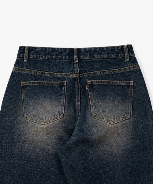 TOFFEE(トフィー)の「モアワイドデニムパンツ (OIL WASHED INDIGO)(デニムパンツ・メンズ・その他・SMALL/MEDIUM/LARGE/X-LARGE)」の4枚目の写真