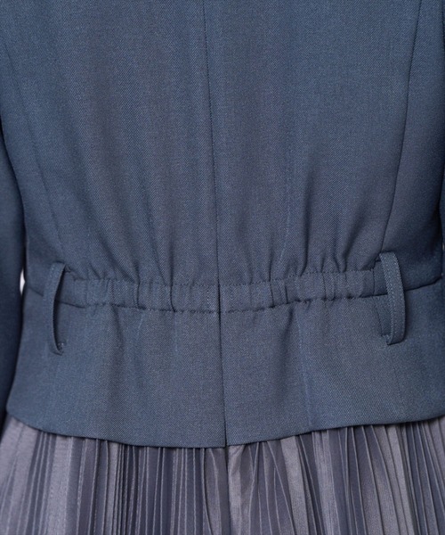 AND COUTURE(アンドクチュール)の「プリーツレイヤードワンピース(ワンピース・レディース・アイボリー/ブラック/ブルーグレー/ブラウン・FREE)」の13枚目の写真