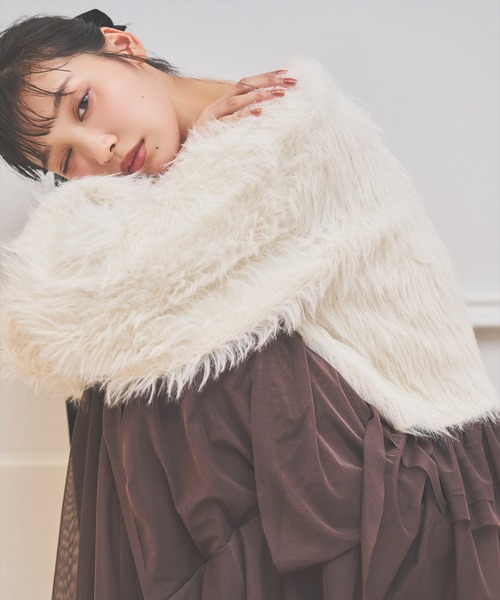 AND COUTURE(アンドクチュール)の「ロングフェザープルオーバー(ニット/セーター・レディース・モカ/グレー/アイボリー/オレンジ・FREE)」の14枚目の写真