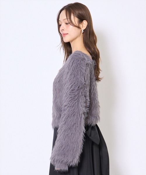 AND COUTURE(アンドクチュール)の「ロングフェザープルオーバー(ニット/セーター・レディース・モカ/グレー/アイボリー/オレンジ・FREE)」の5枚目の写真
