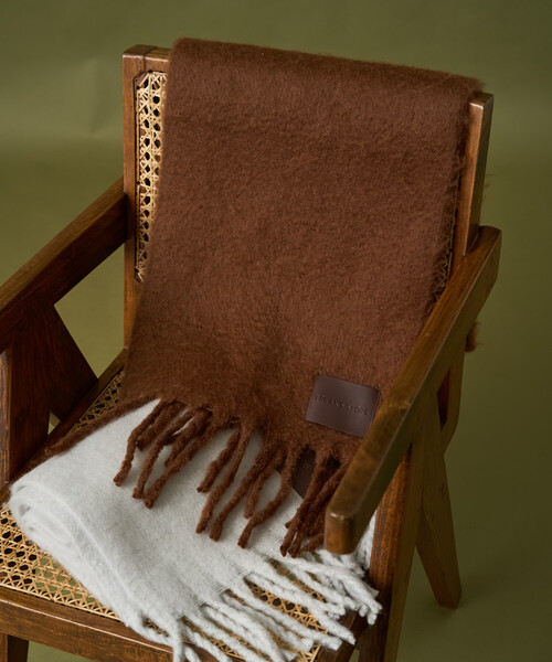 FREAK'S STORE（フリークスストア）の「ボリュームフリンジマフラー（マフラー・レディース・オフホワイト/ライトグレー/ブラウン/レッド・ONE SIZE）」の4枚目の写真