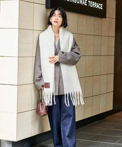 ロゴプリントマフラー ベージュ/ブラック Cropped Logo” モヘヤブレンド マフラー（250434EC