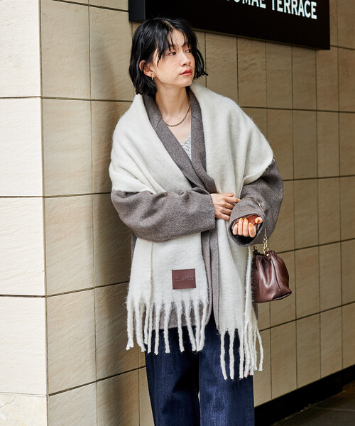 FREAK'S STORE（フリークスストア）の「ボリュームフリンジマフラー（マフラー・レディース・オフホワイト/ライトグレー/ブラウン/レッド・ONE SIZE）」の14枚目の写真
