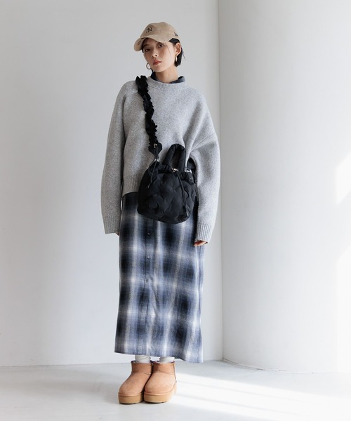 BAYFLOW（ベイフロー）の「[2WAYで使える]クシュショルダーパフキルトバッグ（ショルダーバッグ・レディース・アイボリー/ブラック/ライトブルー・FREE）」の4枚目の写真