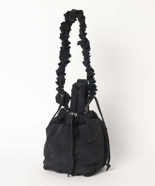 BAYFLOW（ベイフロー）の「[2WAYで使える]クシュショルダーパフキルトバッグ（ショルダーバッグ・レディース・アイボリー/ブラック/ライトブルー・FREE）」の9枚目の写真