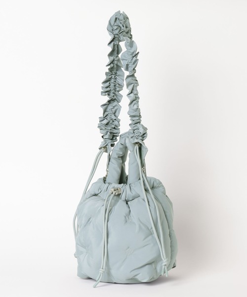 BAYFLOW（ベイフロー）の「[2WAYで使える]クシュショルダーパフキルトバッグ（ショルダーバッグ・レディース・アイボリー/ブラック/ライトブルー・FREE）」の11枚目の写真