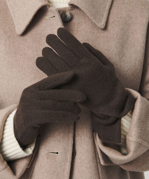 BEAUTY&YOUTH UNITED ARROWS（ビューティーアンドユースユナイテッドアローズ）の「ウールカシミヤ スリット グローブ（手袋・レディース・レッド/ダークブラウン・FREE）」の2枚目の写真