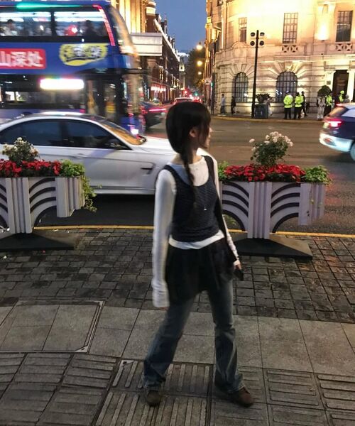 DECET WOMEN(デケット ウーマン)の「シグネチャー スリムフレアジーンズ DCWPT005BlueB(デニムパンツ・レディース・その他・SMALL/MEDIUM/LARGE/X-SMALL)」の15枚目の写真