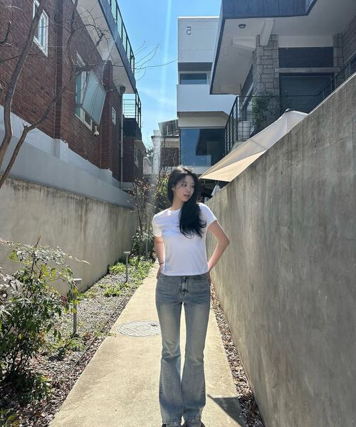 DECET WOMEN(デケット ウーマン)の「シグネチャー スリムフレアジーンズ DCWPT005BlueB(デニムパンツ・レディース・その他・SMALL/MEDIUM/LARGE/X-SMALL)」の19枚目の写真