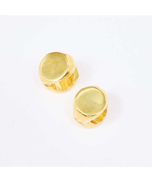 Rouge vif(ルージュヴィフ)の「【MC STUDIO/エムシースタジオ】キューブボリュームピアス(ピアス(両耳用)・レディース・ゴールド・フリー)」の4枚目の写真