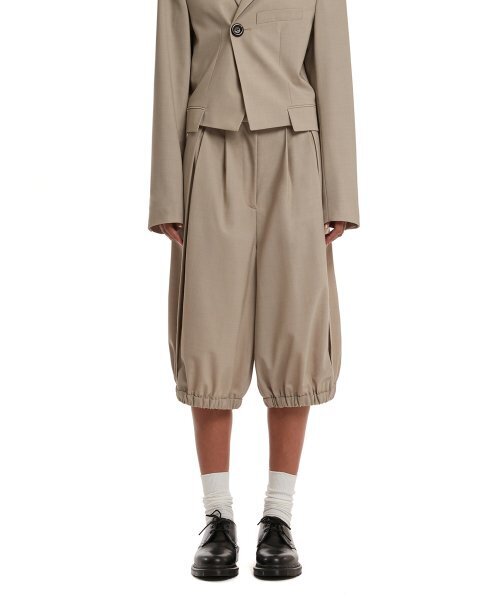 TRUNK PROJECT(トランクプロジェクト)の「Ballooned Short_Beige(その他パンツ・レディース・ベージュ・SMALL/X-SMALL)」の1枚目の写真