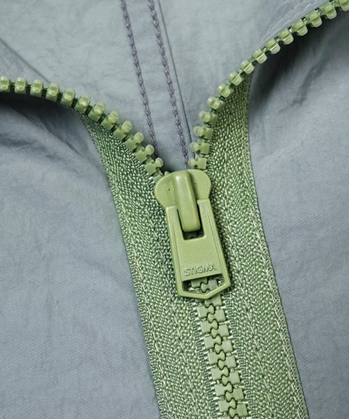 STIGMA(スティグマ)の「23 STITCHED WINDBREAKER GREY(ナイロンジャケット・メンズ・その他・LARGE/MEDIUM/X-LARGE)」の4枚目の写真
