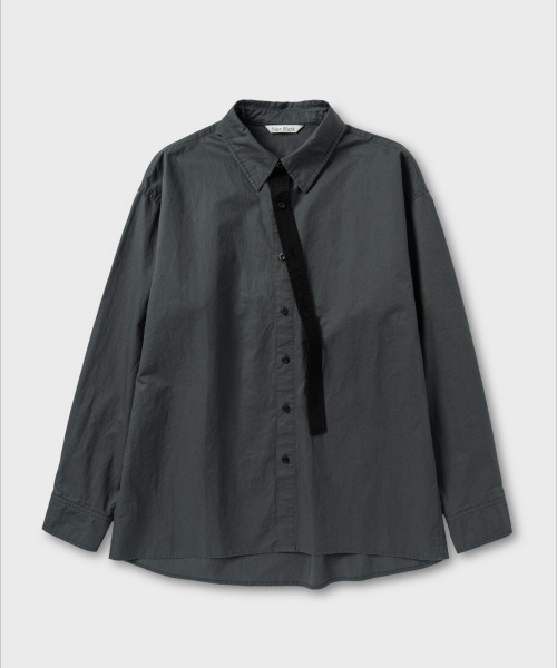 NONBLANK(ノンブランク)の「コットンドリルLSシャツ_ダークグレー(シャツ/ブラウス・メンズ・チャコール・MEDIUM/LARGE/X-LARGE)」の1枚目の写真