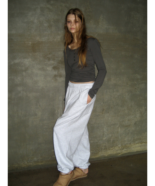 EXPIRED GIRL(エクスパイアードガール)の「Curved Panel Sweat Pants Melange White(スウェットパンツ・レディース・その他・FREE)」の1枚目の写真