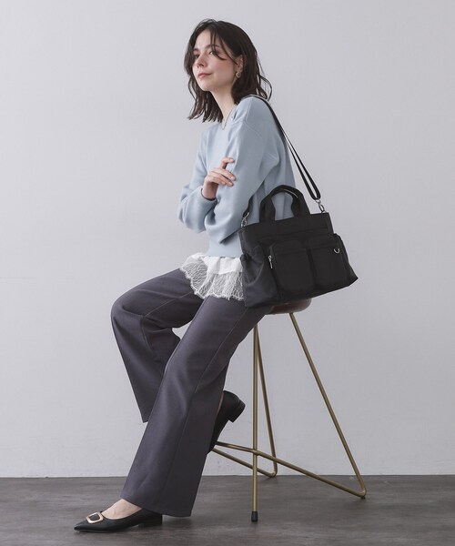 OPAQUE.CLIP（オペークドットクリップ）の「フロントWポケット3層デザインミドルトートバッグ【2WAY／マルチポケット】（トートバッグ・レディース・ベージュ/グレー/ブラック・00）」の7枚目の写真