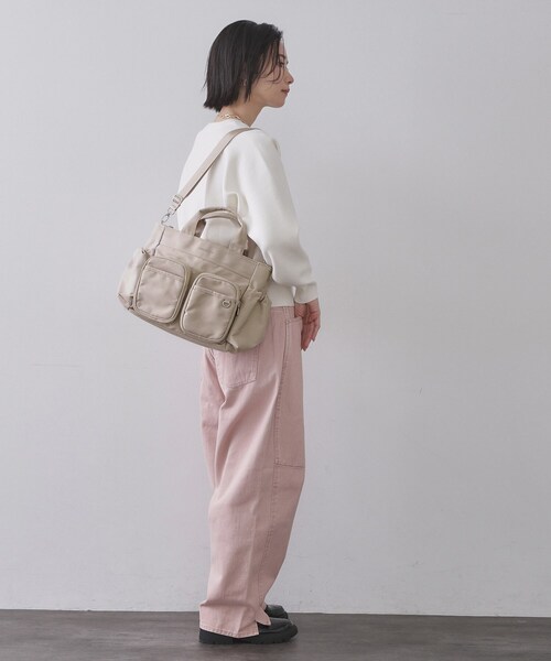 OPAQUE.CLIP（オペークドットクリップ）の「フロントWポケット3層デザインミドルトートバッグ【2WAY／マルチポケット】（トートバッグ・レディース・ベージュ/グレー/ブラック・00）」の9枚目の写真