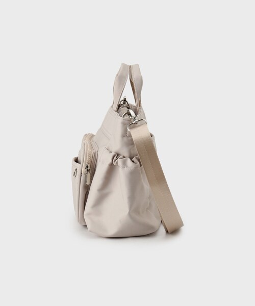 OPAQUE.CLIP（オペークドットクリップ）の「フロントWポケット3層デザインミドルトートバッグ【2WAY／マルチポケット】（トートバッグ・レディース・ベージュ/グレー/ブラック・00）」の13枚目の写真