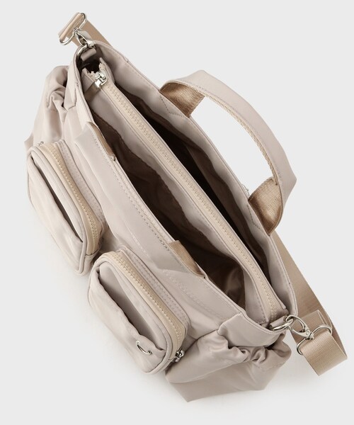 OPAQUE.CLIP（オペークドットクリップ）の「フロントWポケット3層デザインミドルトートバッグ【2WAY／マルチポケット】（トートバッグ・レディース・ベージュ/グレー/ブラック・00）」の20枚目の写真