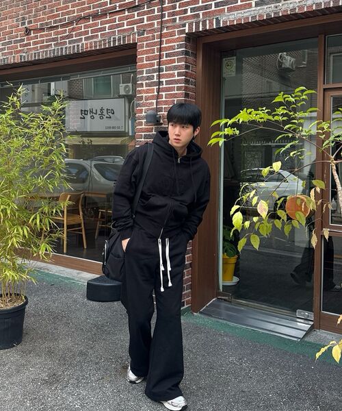 DAUSPICE(ディーオスピス)の「(DUC) Symbol Hoodie Zip-up Black(パーカー・レディース・ブラック・MEDIUM/LARGE)」の6枚目の写真