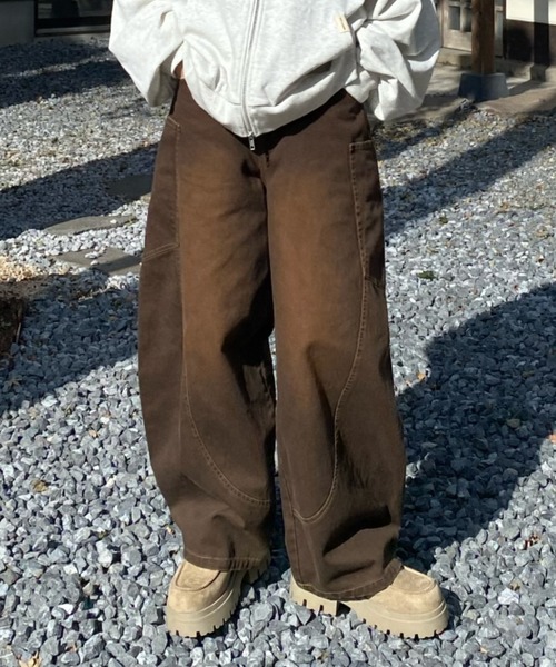 RAY CASSIN(レイカズン)の「【ウエスト調節可/2サイズ展開】デザイン切替デニム(デニムパンツ・レディース・ブルー/ネイビー/ブラック/ブラウン・S/M)」の2枚目の写真